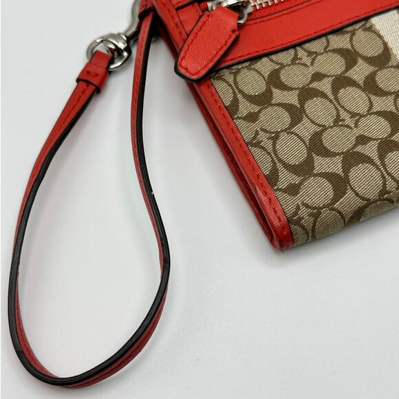 AUTHENTIC COACH Zipper Wristlet and Card Holder - Picture 4 of 10